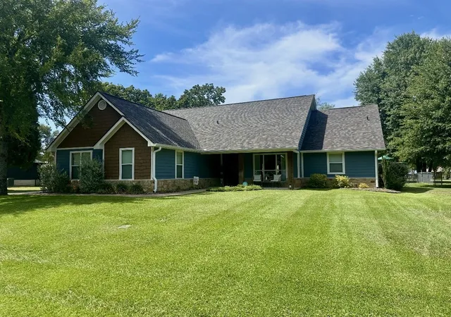 Photo 1 of Single family home for sale at 3 Jupiter Rd, Star Harbor, TX 75148 | MLS# 21368350 | Listing updated on 2026-08-25