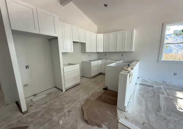 Photo 2 of Single family home for sale at 2714 Springdale St, Dallas, TX 75210 | MLS# 21368397 | Listing updated on 2026-09-22