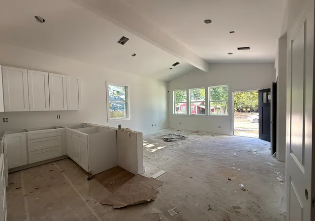 Photo 3 of Single family home for sale at 2714 Springdale St, Dallas, TX 75210 | MLS# 21368397 | Listing updated on 2026-09-22