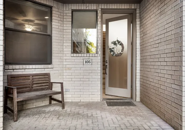 Listing Photo 4 - Condo for sale in building located at 4023 Rawlins St, Dallas, TX 75219 - Unit #105