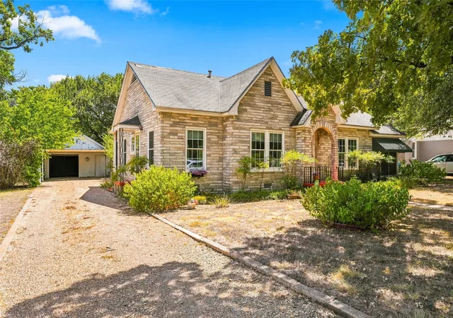 Photo 3 of Single family home for sale at 2616 Pine Ave, Waco, TX 76708 | MLS# 21363947 | Listing updated on 2026-08-25
