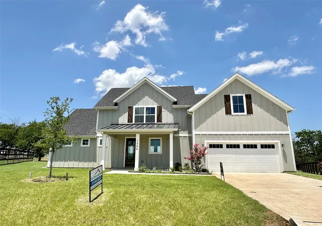 Photo 1 of Single family home for sale at 1355 Orange Blossom Ct, Gainesville, TX 76240 | MLS# 21368421 | Listing updated on 2026-08-25