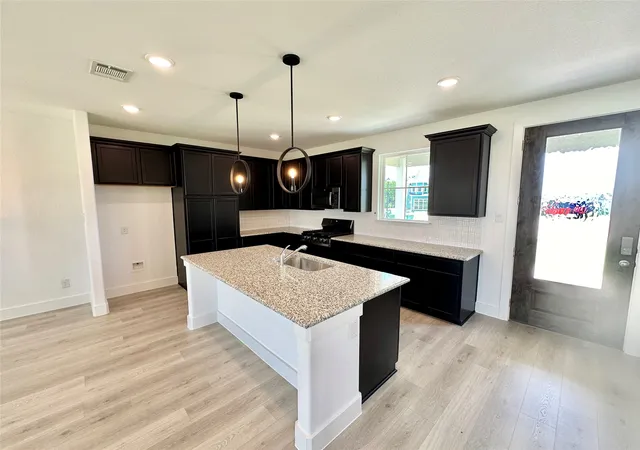 Photo 3 of Single family home for sale at 1355 Orange Blossom Ct, Gainesville, TX 76240 | MLS# 21368421 | Listing updated on 2026-08-25