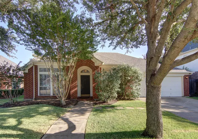 Photo 1 of Single family home for sale at 6928 Spring Valley Way, Fort Worth, TX 76132 | MLS# 21368445 | Listing updated on 2026-10-01