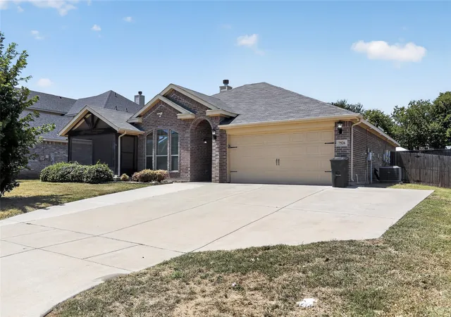 Photo 3 of Single family home for sale at 7526 Park Ave, Forest Hill, TX 76140 | MLS# 21356444 | Listing updated on 2026-08-25