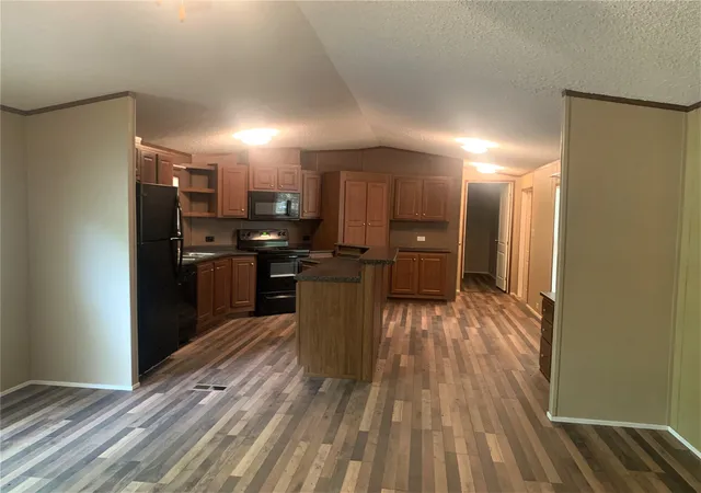 Photo 2 of Manufactured home for sale at 1652 Sheila Dr, Pelican Bay, TX 76020 | MLS# 21368477 | Listing updated on 2026-08-25