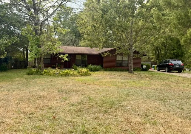 Photo 3 of Single family home for sale at 3212 Seminole Dr, Shreveport, LA 71107 | MLS# 21367289 | Listing updated on 2026-08-25