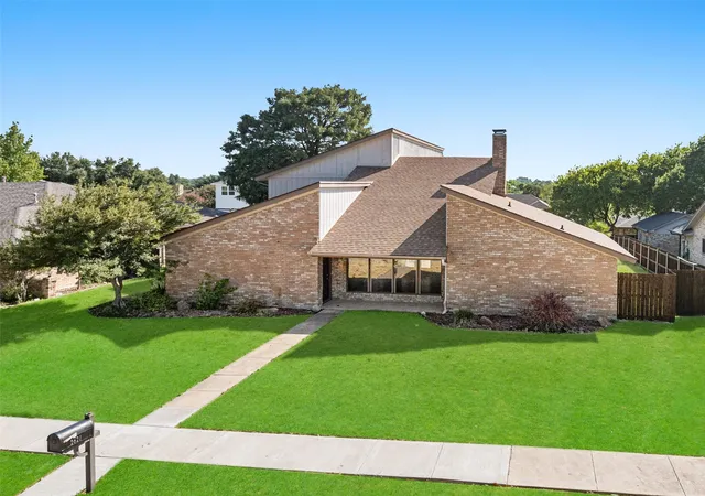 Photo 1 of Single family home for sale at 2621 Country Club Pkwy, Garland, TX 75043 | MLS# 21367866 | Listing updated on 2026-09-18