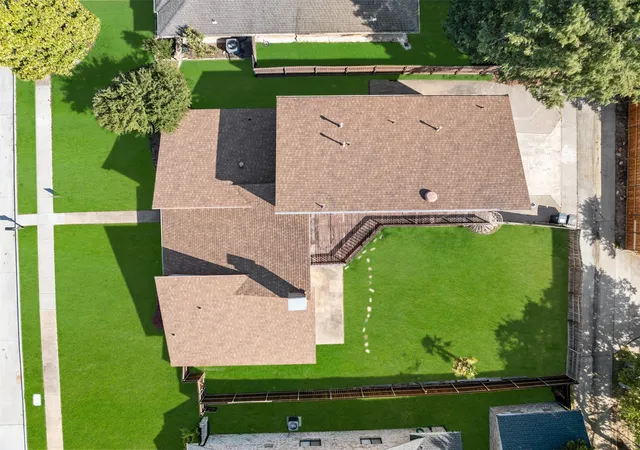 Photo 3 of Single family home for sale at 2621 Country Club Pkwy, Garland, TX 75043 | MLS# 21367866 | Listing updated on 2026-09-18