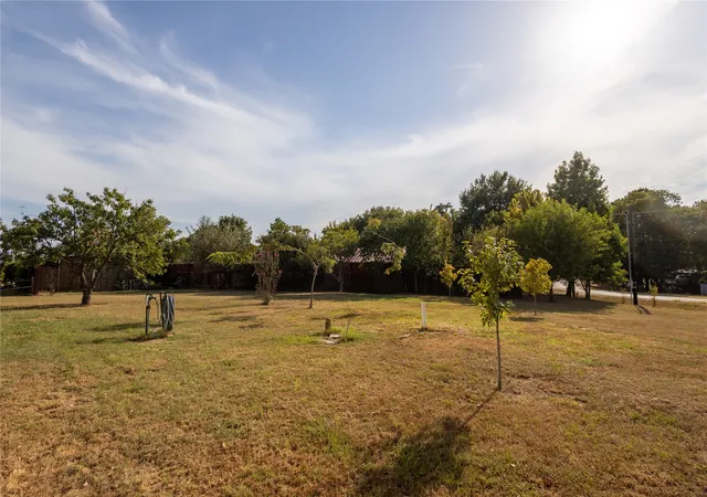 Photo 4 of Single family home for sale at 127 Mohican, Quitman, TX 75783 | MLS# 21368488 | Listing updated on 2026-08-25