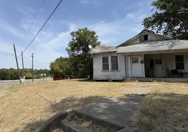 Photo 2 of Single family home for sale at 503 Abbott, Hillsboro, TX 76645 | MLS# 21368517 | Listing updated on 2026-08-31