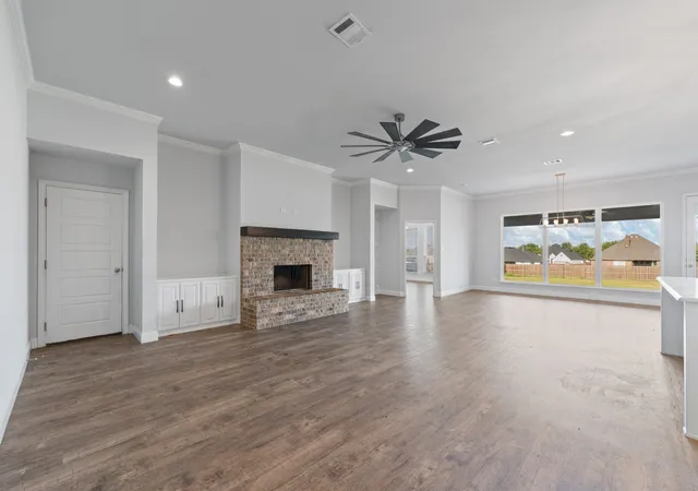 Photo 3 of Single family home for sale at 125 Treys Wy, Godley, TX 76044 | MLS# 21367672 | Listing updated on 2026-08-25