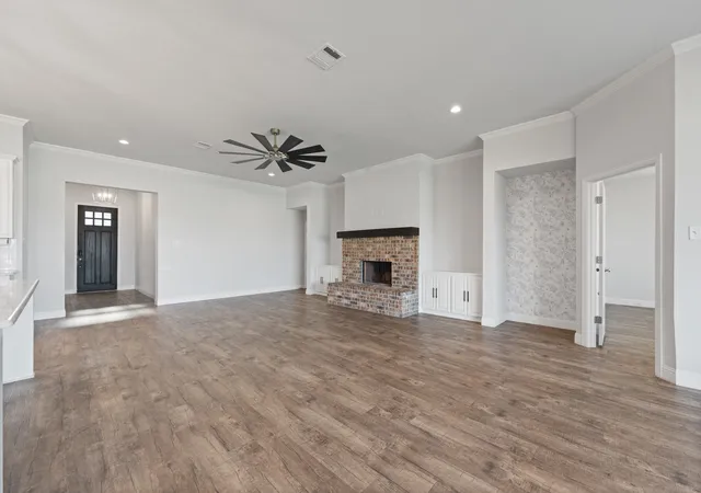 Photo 3 of Single family home for sale at 125 Treys Wy, Godley, TX 76044 | MLS# 21367672 | Listing updated on 2026-10-07