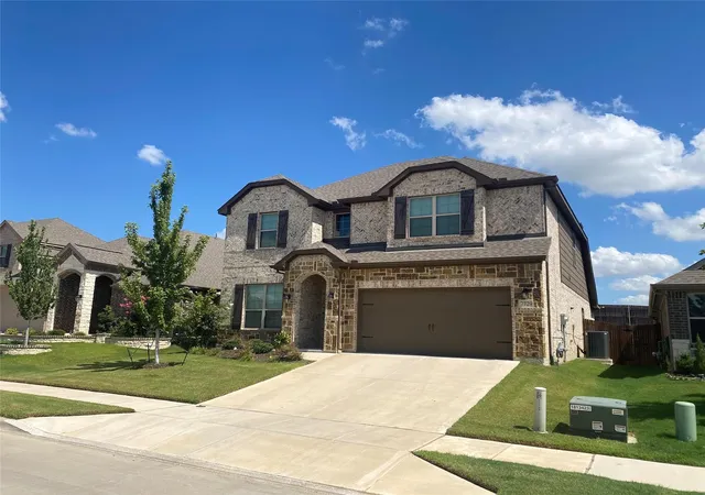 Photo 2 of Single family home for sale at 7729 Northumberland Dr, Fort Worth, TX 76179 | MLS# 21368537 | Listing updated on 2026-10-01