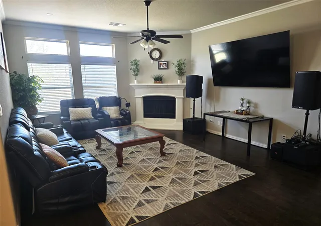 Photo 4 of Single family home for sale at 7729 Northumberland Dr, Fort Worth, TX 76179 | MLS# 21368537 | Listing updated on 2026-10-01