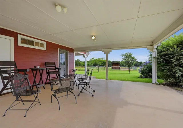 Photo 3 of House for sale at 905 Crawford Rd, Sadler, TX 76264 | MLS# 21366769 | Listing updated on 2026-10-03