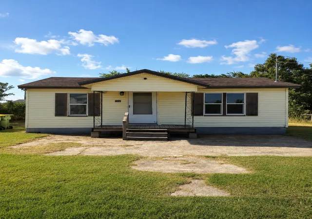 Photo 1 of Single family home for sale at 105 Brookshire, Riesel, TX 76682 | MLS# 21368515 | Listing updated on 2026-08-25