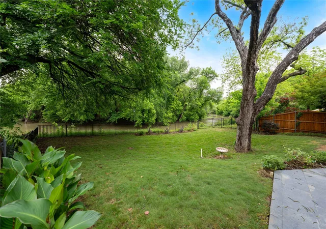 Photo 1 of Single family home for sale at 981 Parker Dr, Coppell, TX 75019 | MLS# 21368622 | Listing updated on 2026-10-07