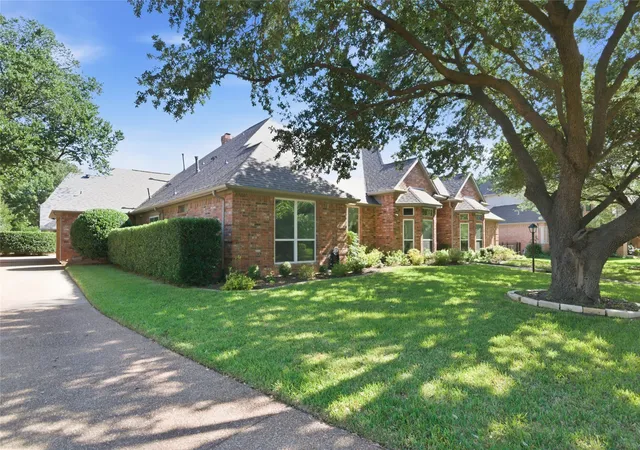 Photo 2 of Single family home for sale at 2702 Cottonwood Ln, Colleyville, TX 76034 | MLS# 21368641 | Listing updated on 2026-09-03