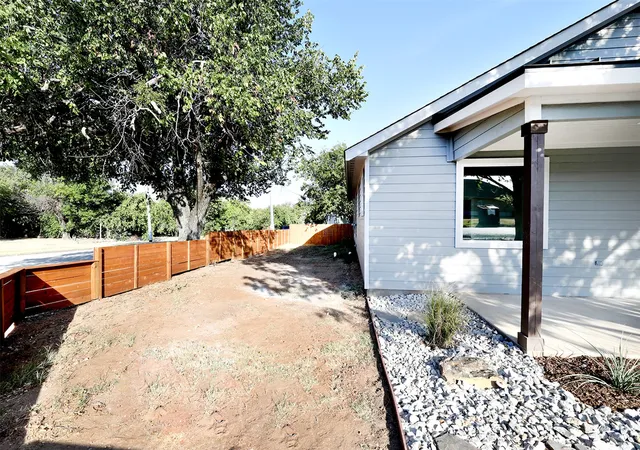 Photo 4 of Single family home for sale at 202 Strong St, Bowie, TX 76230 | MLS# 21368028 | Listing updated on 2026-08-26