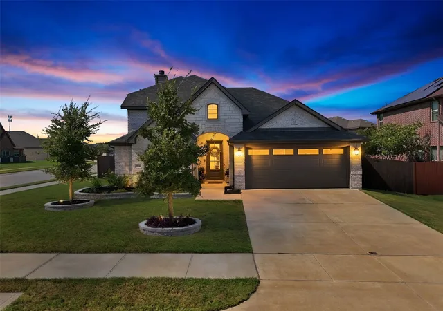 Photo 1 of Single family home for sale at 251 Bear Trl, Waxahachie, TX 75165 | MLS# 21363489 | Listing updated on 2026-08-27