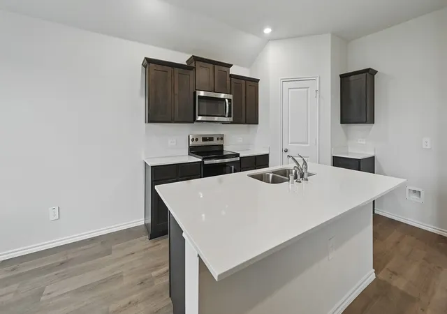 Photo 3 of Single family home for sale at 1912 Freeman St, Tyler, TX 75702 | MLS# 21368666 | Listing updated on 2026-09-18