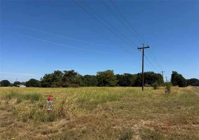 Land for sale at 3240 Recreational Road 3, Bonham, TX 75418 | MLS# 21362709