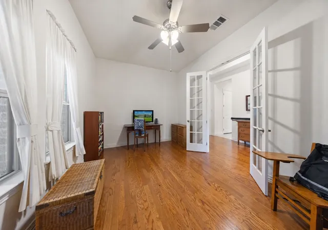 Photo 4 of Single family home for sale at 918 Capella Ln, Mansfield, TX 76063 | MLS# 21367339 | Listing updated on 2026-08-25