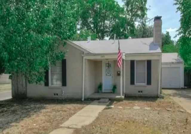 Photo 1 of Single family home for sale at 6401 Calmont Ave, Fort Worth, TX 76116 | MLS# 21368727 | Listing updated on 2026-10-07