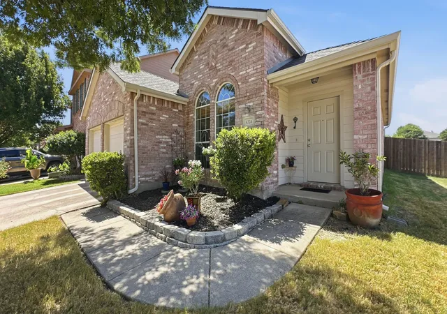 Photo 1 of Single family home for sale at 4324 Westbend Ln, Fort Worth, TX 76244 | MLS# 21368251 | Listing updated on 2026-08-30