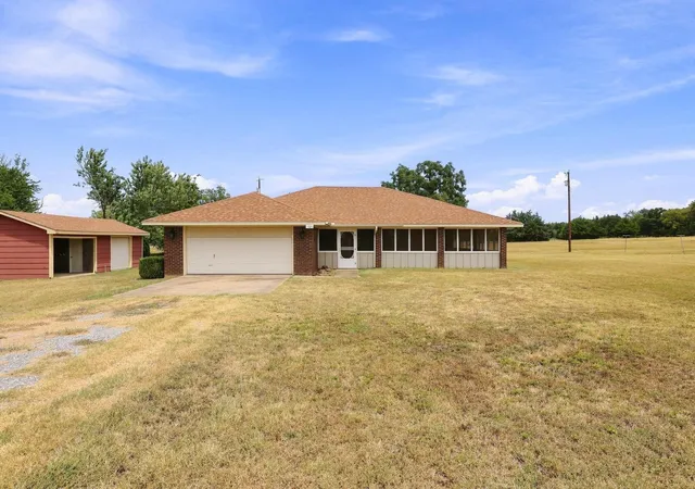 Photo 2 of Single family home for sale at 1625 Richerson Rd, Denison, TX 75021 | MLS# 21368795 | Listing updated on 2026-10-07