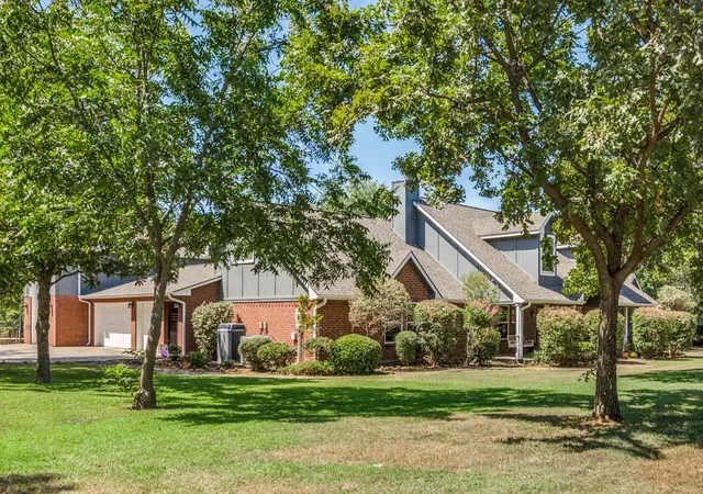 Photo 2 of Single family home for sale at 6705 Orchard Dr, Flower Mound, TX 75022 | MLS# 21368811 | Listing updated on 2026-10-05