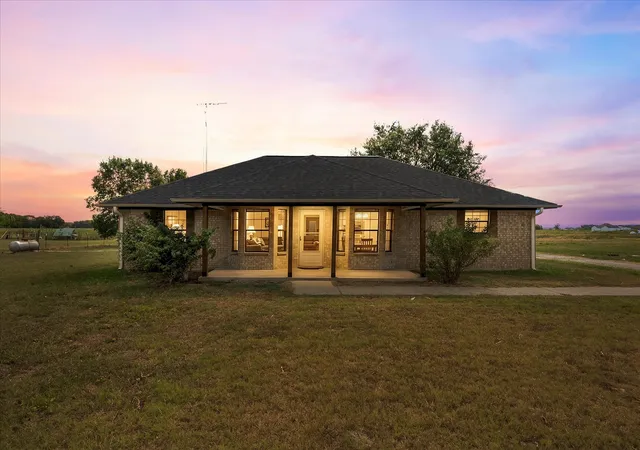 Photo 1 of Single family home for sale at 6006 County Road 4604, Commerce, TX 75428 | MLS# 21368814 | Listing updated on 2026-08-25