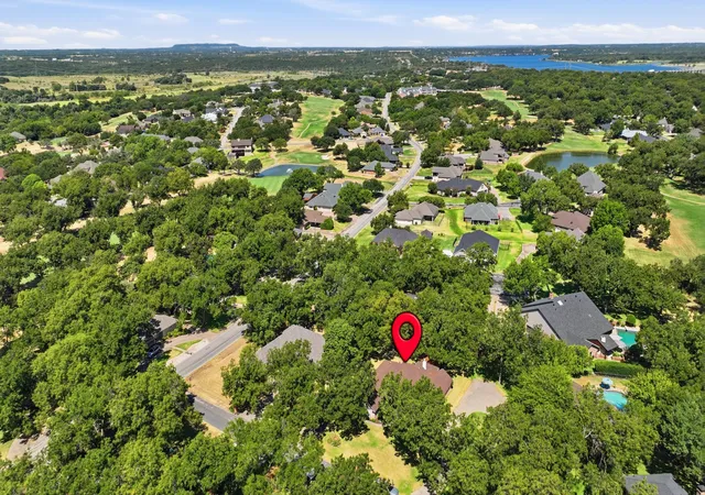 Photo 4 of Single family home for sale at 6021 Melrose Cir, Granbury, TX 76049 | MLS# 21362519 | Listing updated on 2026-10-03