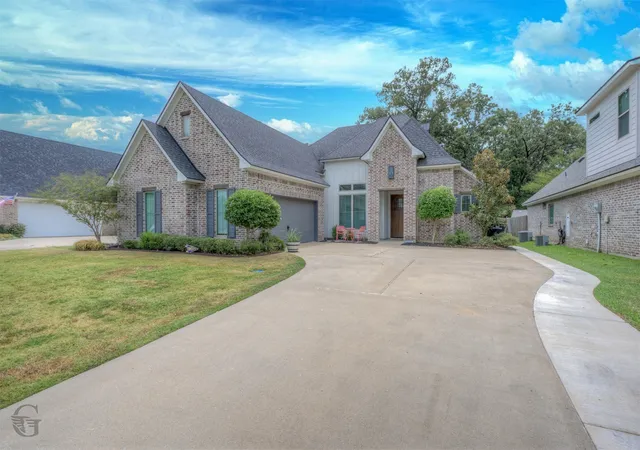 Photo 2 of Single family home for sale at 142 St Andrews Ln, Benton, LA 71006 | MLS# 21367632 | Listing updated on 2026-09-06