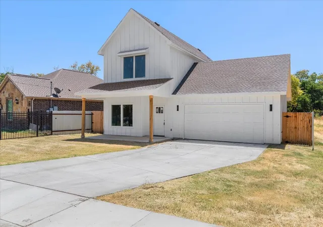 Photo 2 of Single family home for sale at 5224 Anderson St, Fort Worth, TX 76105 | MLS# 21368867 | Listing updated on 2026-08-25
