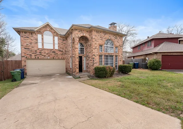 Photo 3 of Single family home for sale at 2422 Whispering Cove Cir, Garland, TX 75044 | MLS# 21368895 | Listing updated on 2026-08-29