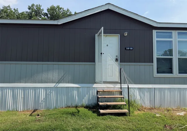 Photo 2 of Manufactured home for sale at 5619 Arkansas Trl, Granbury, TX 76048 | MLS# 21368902 | Listing updated on 2026-08-27