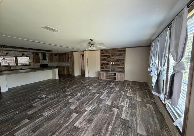 Photo 4 of Manufactured home for sale at 5619 Arkansas Trl, Granbury, TX 76048 | MLS# 21368902 | Listing updated on 2026-08-27