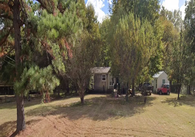 Photo 1 of Sale Pending at 58 Creek Point Dr, Huntsville, TX 77320 | MLS# 21368233 | Listing updated on 2026-09-29