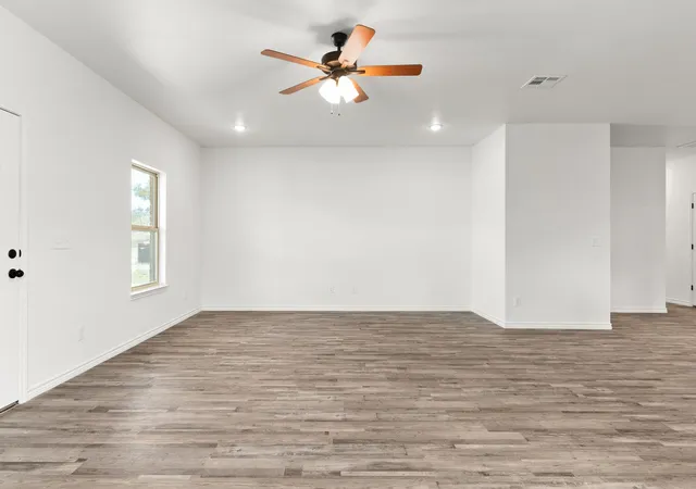 Photo 4 of Single family home for sale at 828 Elijah, Lampasas, TX 76550 | MLS# 21362806 | Listing updated on 2026-08-25