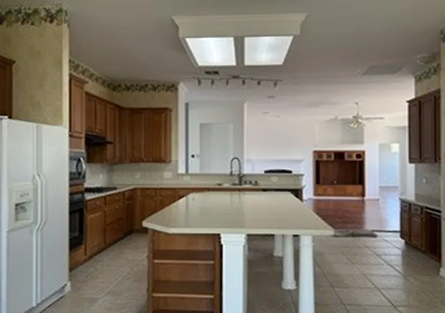 Photo 2 of Single family home for sale at 202 Stonegate Ln, Sunnyvale, TX 75182 | MLS# 21368972 | Listing updated on 2026-08-25