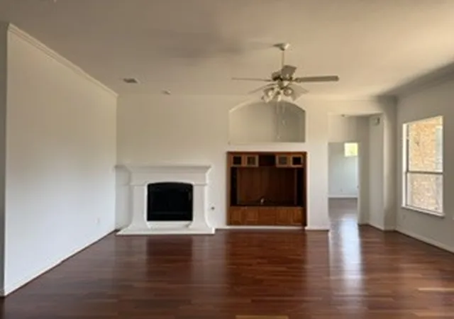 Photo 4 of Single family home for sale at 202 Stonegate Ln, Sunnyvale, TX 75182 | MLS# 21368972 | Listing updated on 2026-08-25