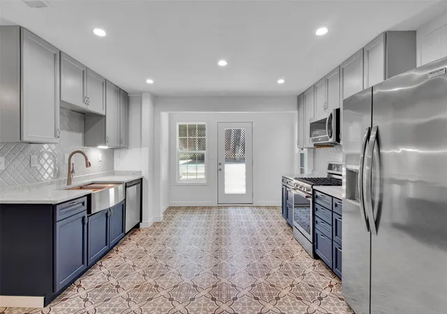 Photo 3 of Single family home for sale at 1407 Lakeshore Dr, Hideaway, TX 75771 | MLS# 21368973 | Listing updated on 2026-09-24