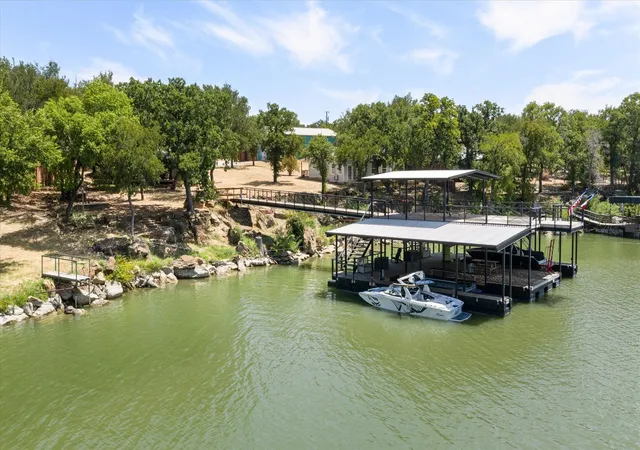 Photo 1 of Mansion for sale at 1516 N Lakeview Dr, Palo Pinto, TX 76484 | MLS# 21368920 | Listing updated on 2026-08-25
