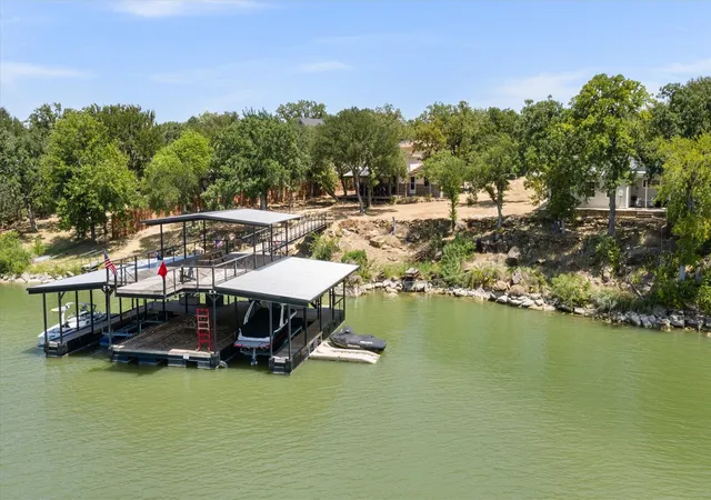 Photo 3 of Single family home for sale at 1516 N Lakeview Dr, Palo Pinto, TX 76484 | MLS# 21368920 | Listing updated on 2026-10-02