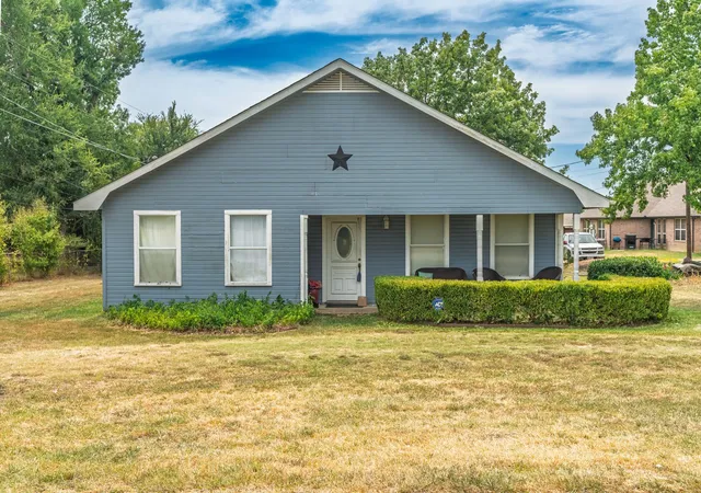Photo 3 of Single family home for sale at 2803 Charity Rd, Commerce, TX 75428 | MLS# 21368951 | Listing updated on 2026-08-25