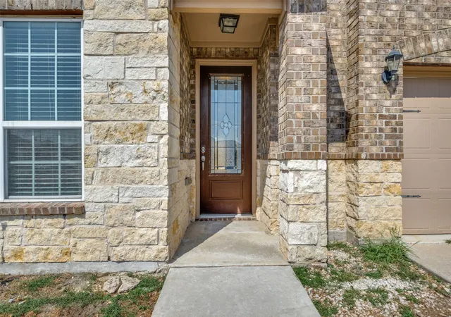 Photo 2 of Single family home for sale at 4605 Shy Creek Ln, Denton, TX 76207 | MLS# 21369051 | Listing updated on 2026-08-26