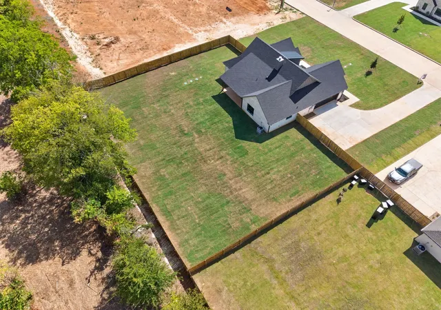 Photo 38 of Sale Pending at 305 Grace Ln, Athens, TX 75751 | MLS# 21366172 | Listing updated on 2026-08-31