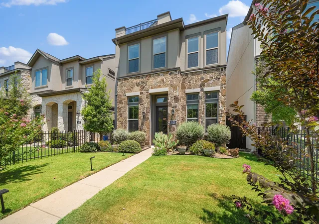 Photo 2 of Single family home for sale at 5129 Artemesia Ln, Dallas, TX 75209 | MLS# 21369108 | Listing updated on 2026-08-26